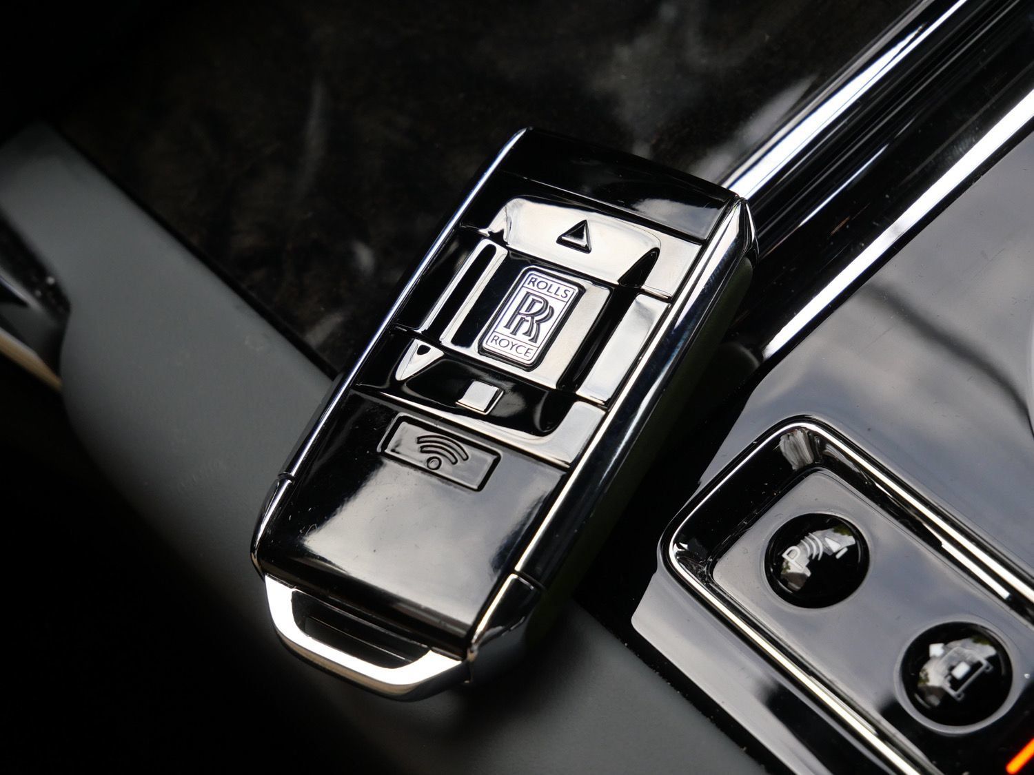 Certified 2024 Rolls-Royce Cullinan w/ Cullinan Package AWD/4WD image 35