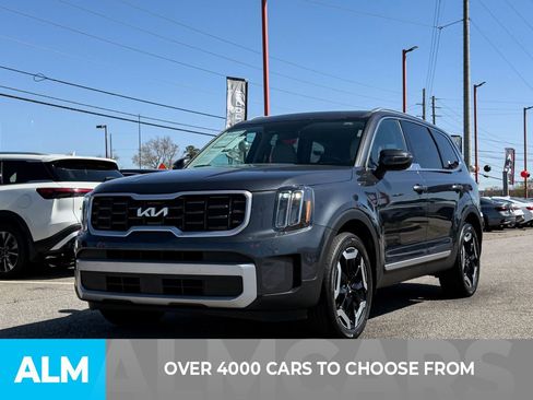 Used 2024 Kia Telluride S w/ S Sunroof Package image 2