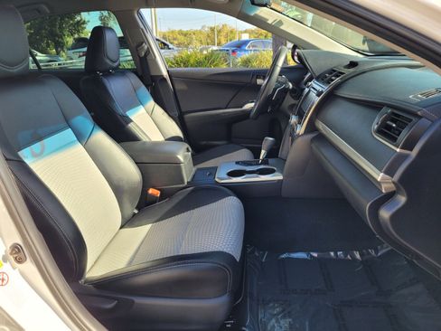 Used 2013 Toyota Camry SE image 17