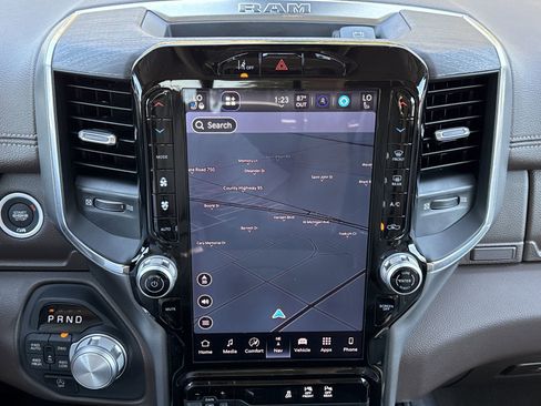 Used 2025 RAM 1500 Laramie image 24