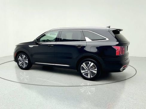 Certified 2023 Kia Sorento EX AWD/4WD image 3