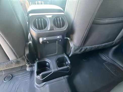 Used 2022 Jeep Wrangler Unlimited Sport AWD/4WD image 24