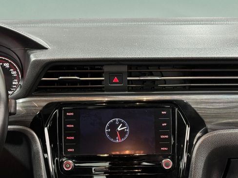 Used 2021 Volkswagen Passat 2.0T R-Line image 14