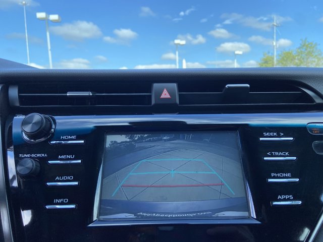 Used 2018 Toyota Camry SE FWD image 36
