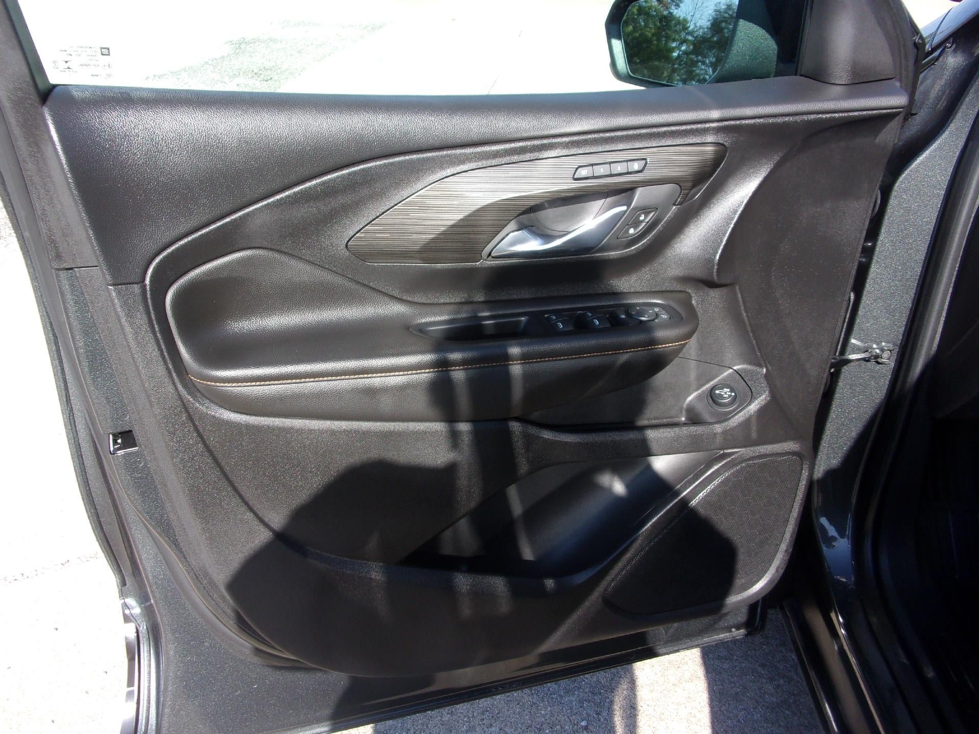 Used 2021 GMC Terrain SLT w/ Elevation Edition FWD image 10