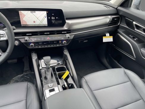 New 2025 Kia Telluride S image 15