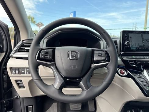 New 2026 Honda Odyssey Touring image 39