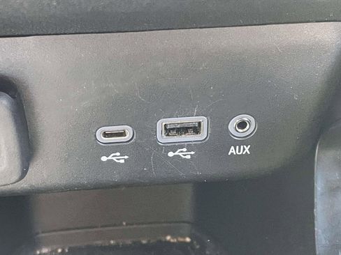 Used 2023 Chevrolet TrailBlazer RS image 18