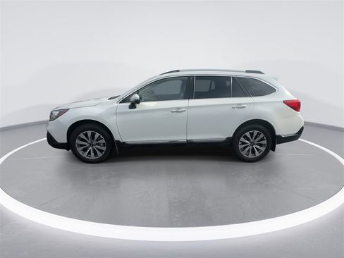 Used 2019 Subaru Outback 3.6R Touring image 5