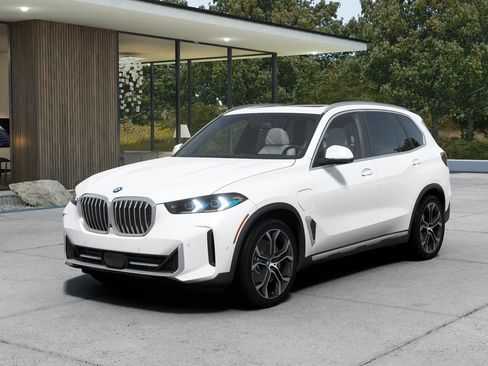 New 2025 BMW X5 xDrive50e w/ Climate Comfort Package image 1