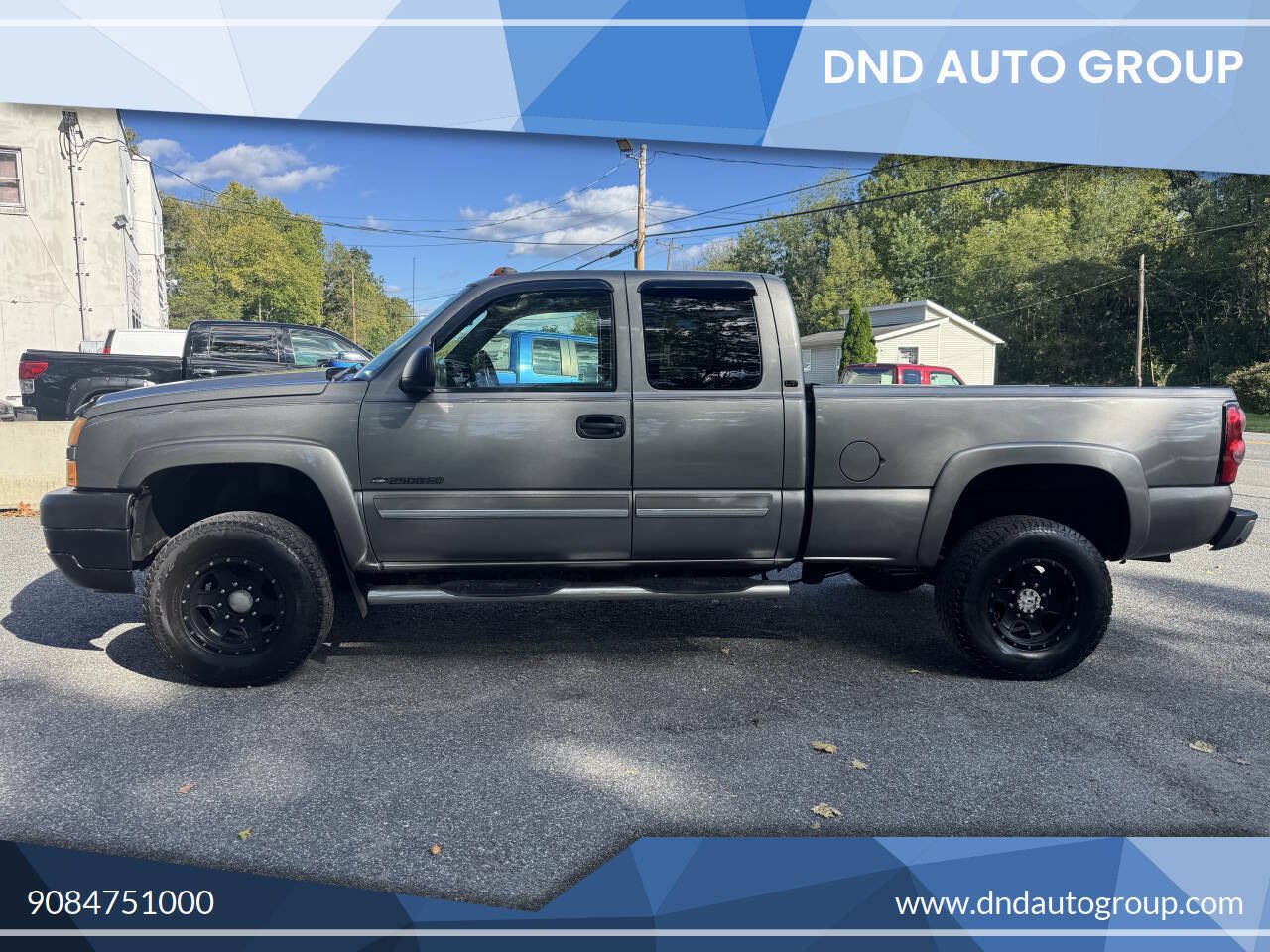 Used 2006 Chevrolet Silverado 2500 LT w/ Snow Plow Prep Package AWD/4WD image 1