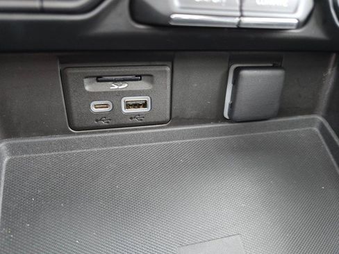 Used 2021 Chevrolet Tahoe High Country image 34