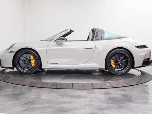 Used 2026 Porsche 911 Targa 4 GTS AWD/4WD image 9