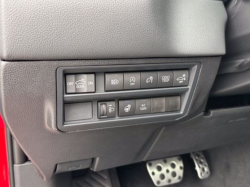New 2026 Toyota Tundra Limited AWD/4WD image 17