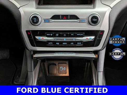 Certified 2022 Ford Explorer XLT image 28