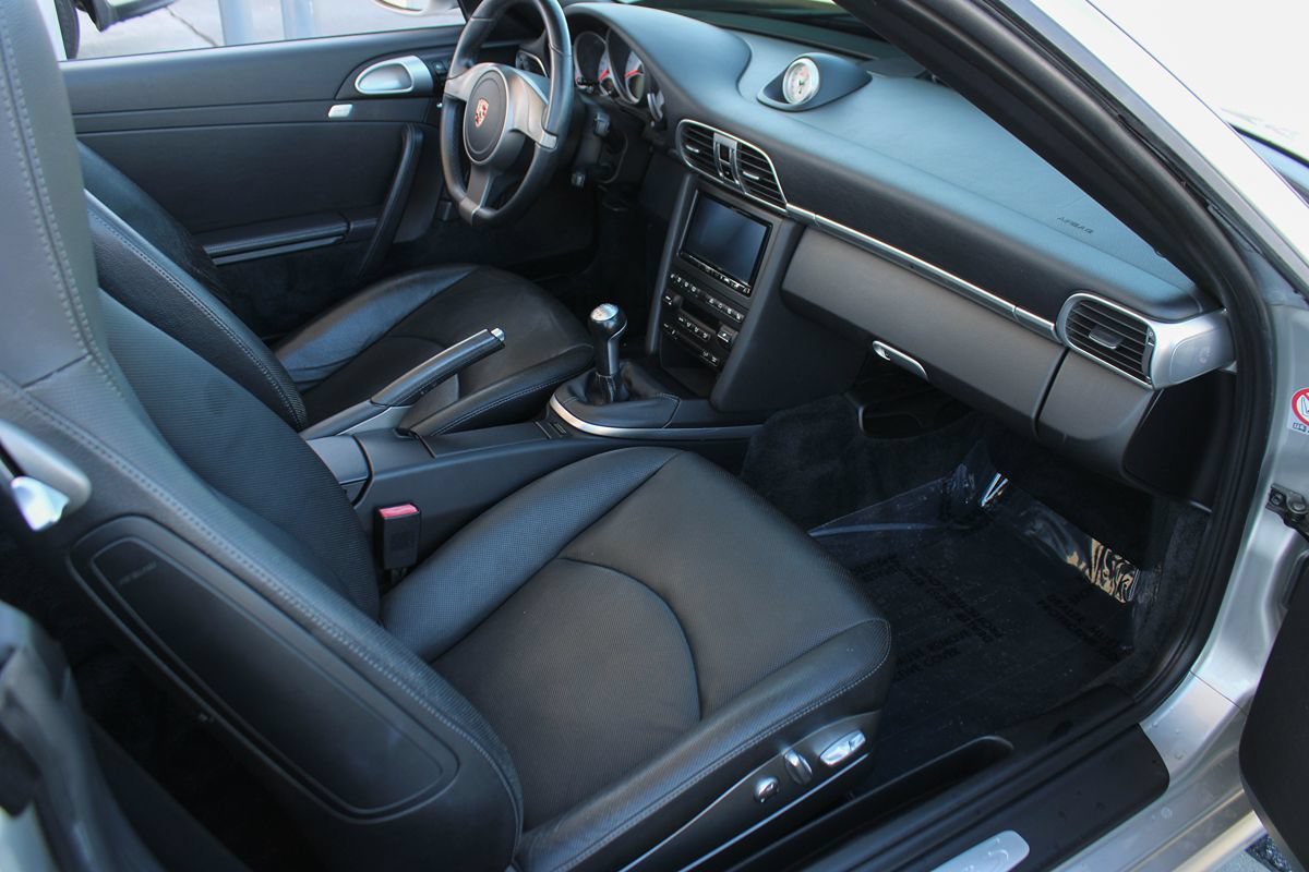 Used 2010 Porsche 911 Carrera S RWD image 17