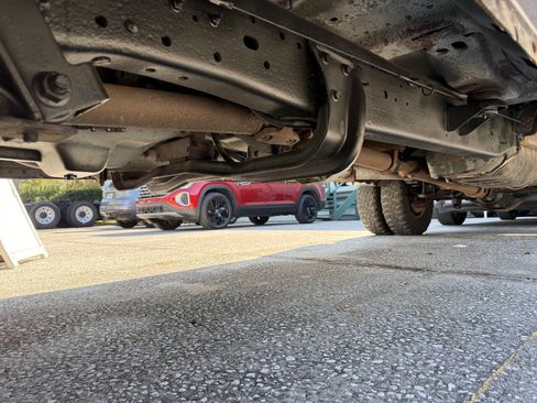 Used 1999 Ford F350 4x4 Crew Cab DRW Super Duty image 5