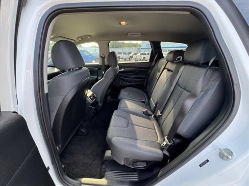 Used 2019 Hyundai Santa Fe SE FWD image 11