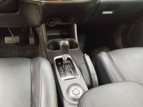 Used 2014 Mitsubishi Outlander GT AWD/4WD image 26