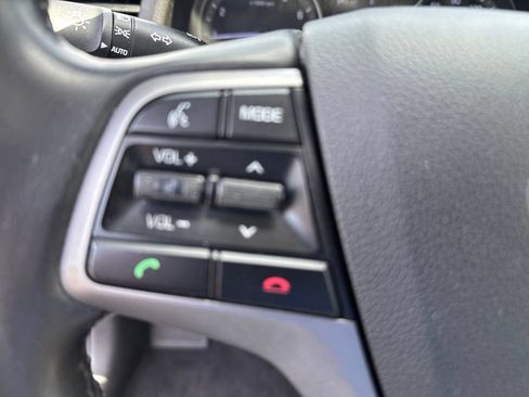 Used 2018 Hyundai Elantra Value Edition FWD image 19