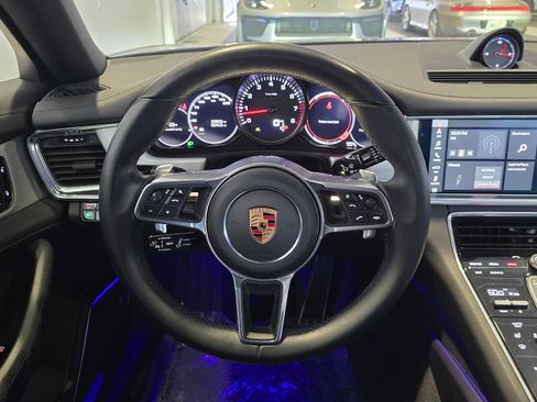 Used 2018 Porsche Panamera 4S AWD/4WD image 21