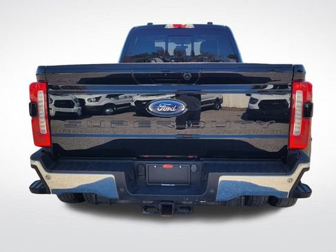 Certified 2023 Ford F450 Lariat w/ Lariat Ultimate Package image 8