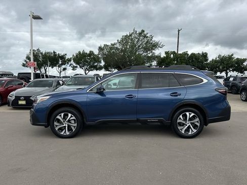 Used 2022 Subaru Outback Limited AWD/4WD image 2