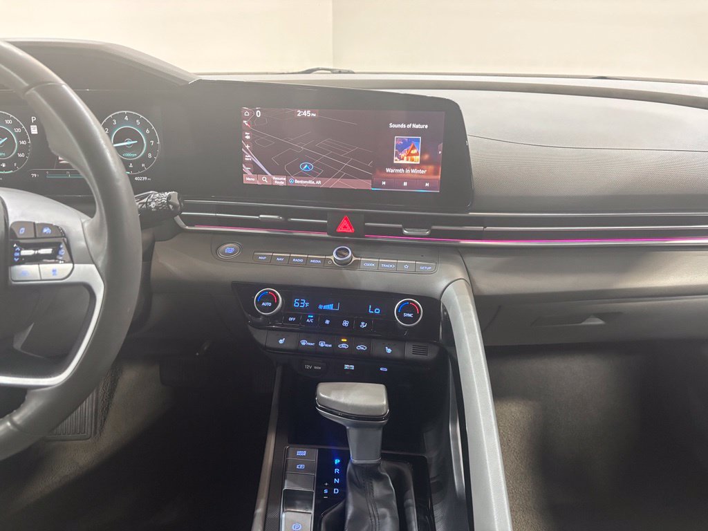 Used 2025 Hyundai Elantra SEL FWD image 15