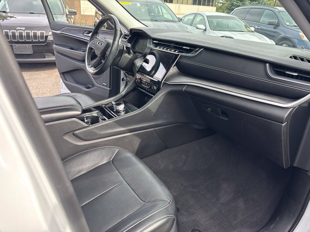 Used 2021 Jeep Grand Cherokee L Limited AWD/4WD image 20