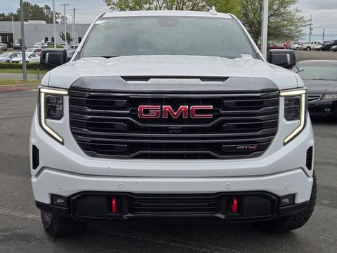 Used 2024 GMC Sierra 1500 AT4 w/ Technology Package image 2