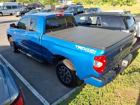 Used 2018 Toyota Tundra Limited w/ Limited Premium Package AWD/4WD image 3