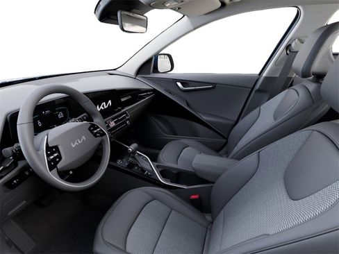 New 2025 Kia Niro EX image 17
