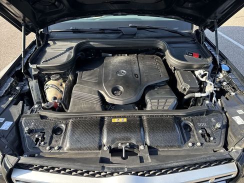 Used 2023 Mercedes-Benz GLS 450 4MATIC image 13