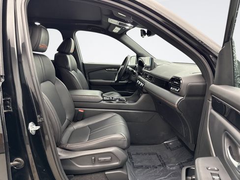 Used 2023 Honda Pilot TrailSport image 9