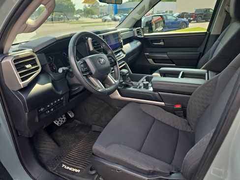 Used 2022 Toyota Tundra SR5 w/ TRD Sport Package AWD/4WD image 10