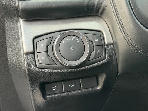 Used 2019 Ford Explorer Platinum AWD/4WD image 9