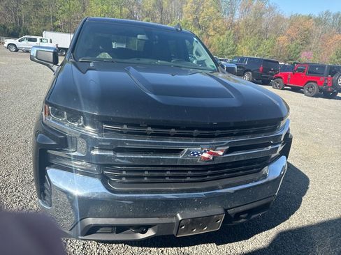 Used 2021 Chevrolet Silverado 1500 LT image 2