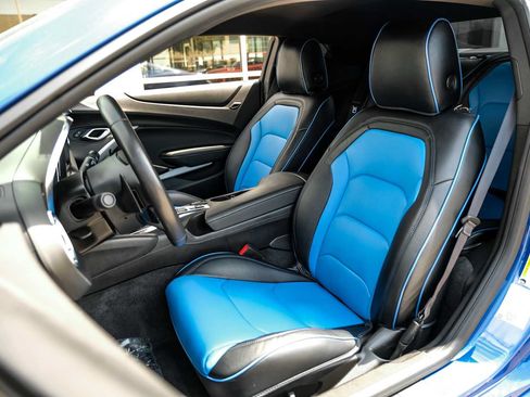 Used 2021 Chevrolet Camaro SS RWD image 27