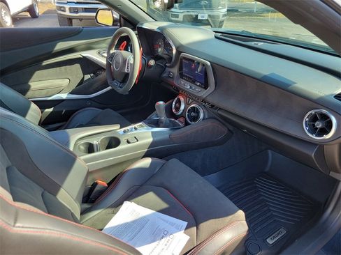 Used 2021 Chevrolet Camaro ZL1 image 17
