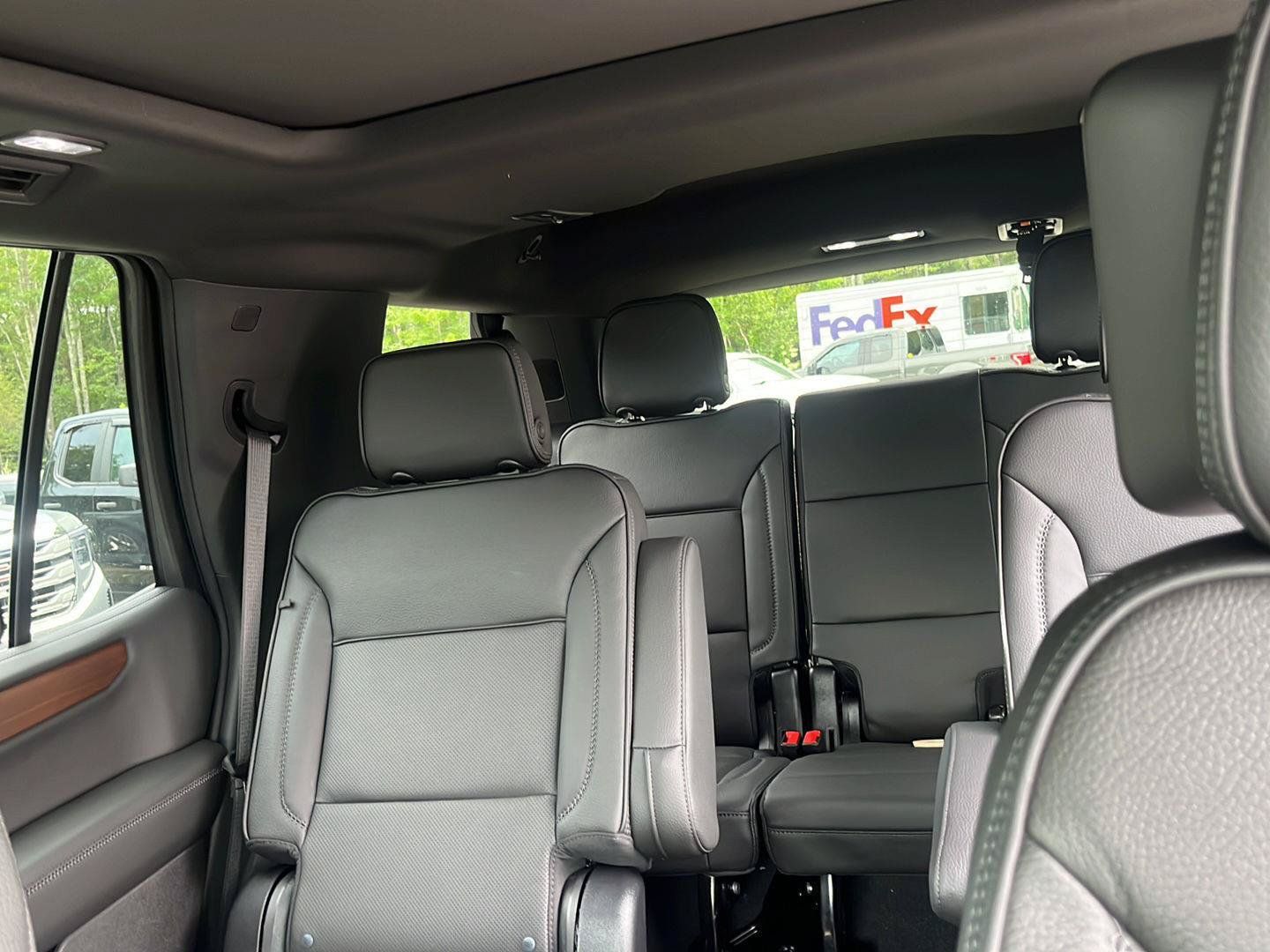 New 2026 GMC Yukon Denali w/ Denali Reserve Package AWD/4WD image 18