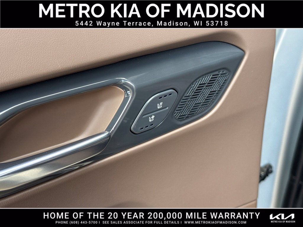 Used 2024 Kia EV9 Land AWD/4WD image 36
