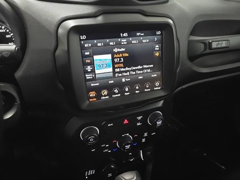 Used 2021 Jeep Renegade Latitude AWD/4WD image 25