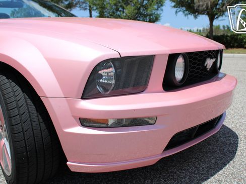 Used 2006 Ford Mustang GT RWD image 28