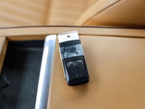 Used 2016 Aston Martin DB9 GT RWD image 50