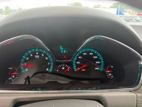 Used 2014 Chevrolet Traverse LT FWD image 10
