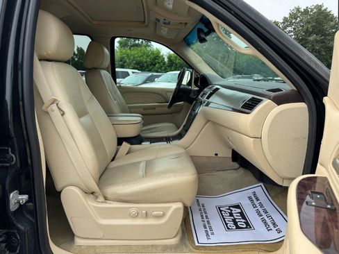 Used 2007 Cadillac Escalade ESV AWD image 20