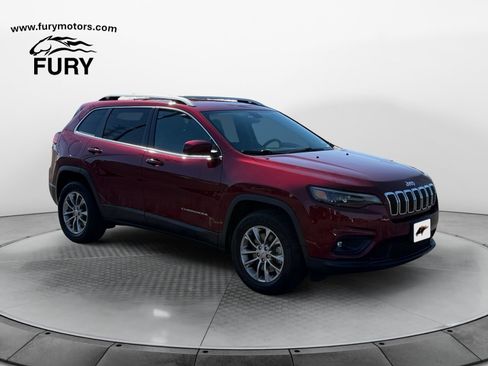 Used 2019 Jeep Cherokee Latitude Plus w/ Cold Weather Group AWD/4WD image 1