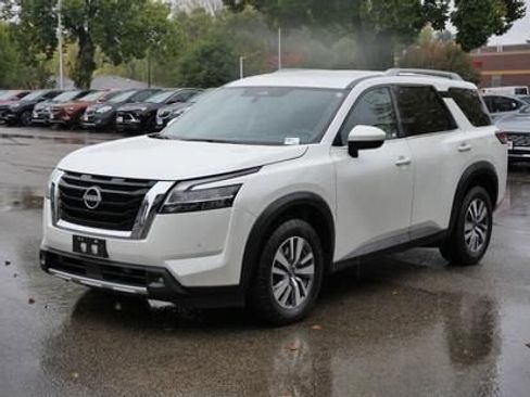Used 2023 Nissan Pathfinder SL image 32