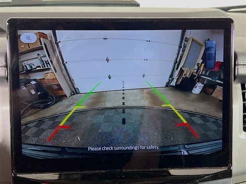 Used 2024 Ford Expedition XLT image 17