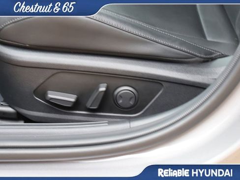 Certified 2024 Hyundai Elantra Limited FWD image 23